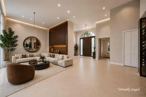 $4,995,000 | 6020 West Suburban Drive, Pinecrest, FL 33156