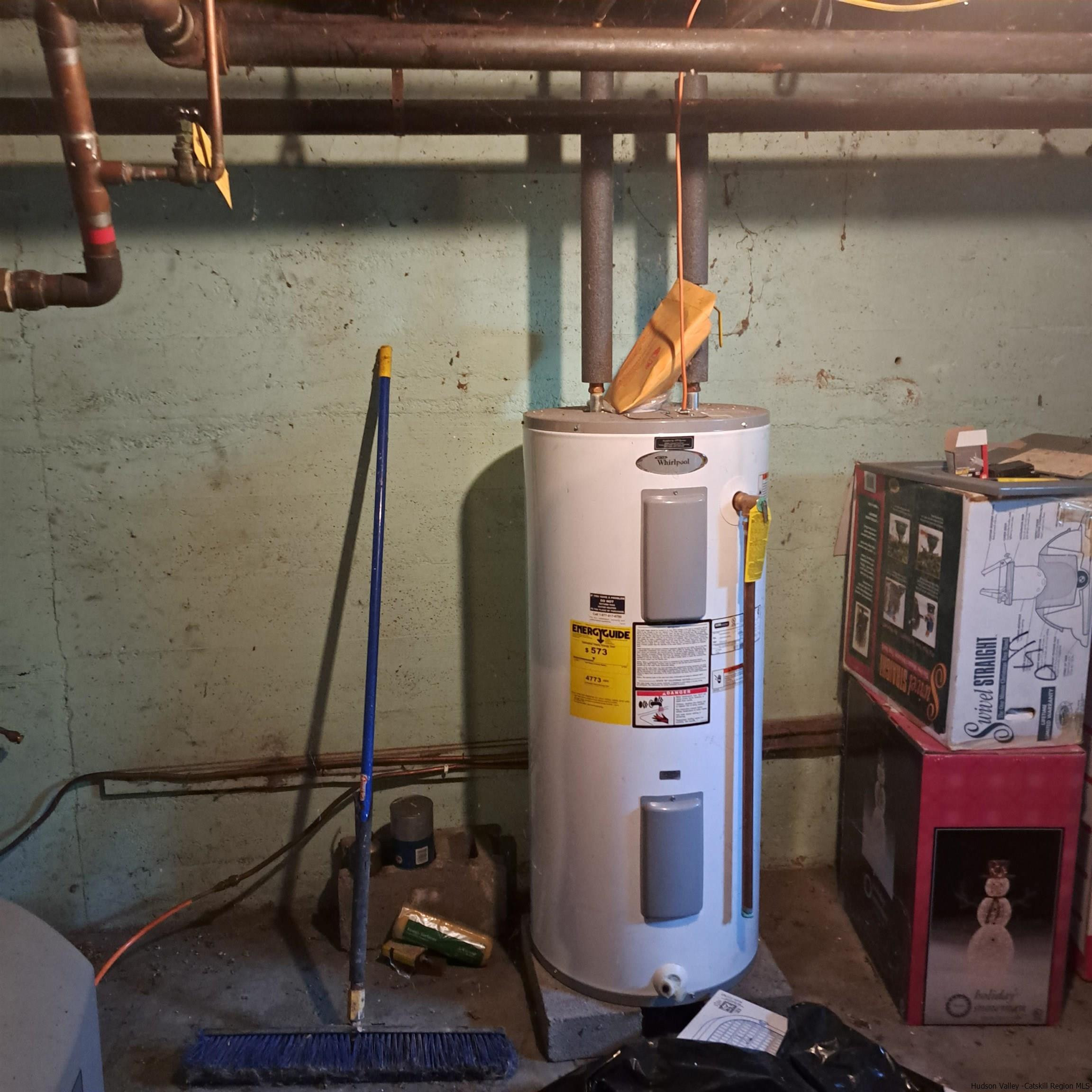 3615 Atwood Road Stone Ridge, NY 12484 - Photo 18 of 22 a room with gym equipment