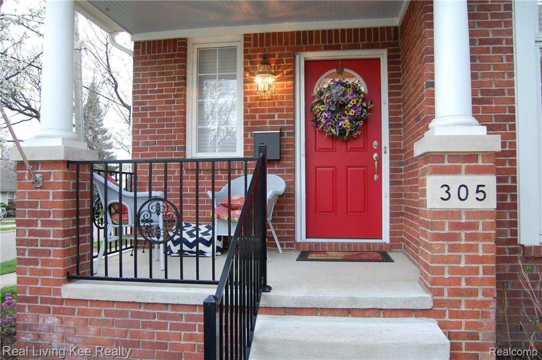 305 Taylor Avenue Rochester, MI 48307 - Photo 2 of 55 RELAX ON COZY COVERED PORCH
