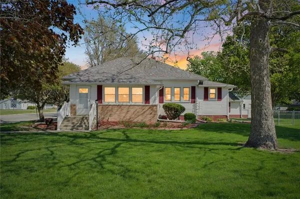 $235,000 | 530 South Oakwood Street, Oakwood, IL 61858