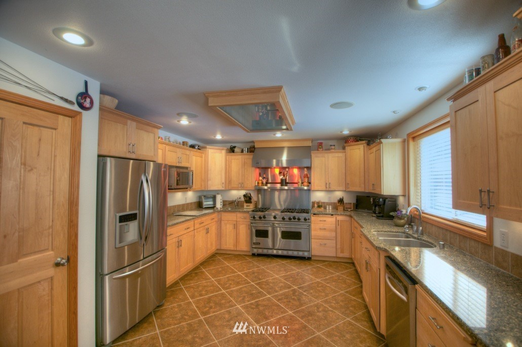 7205 Meridian Road Southeast Olympia, WA 98513 - Photo 3 of 25 Gallery Image 3
