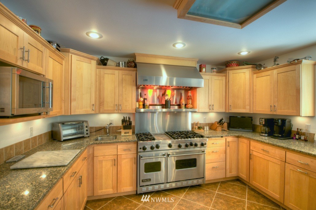 7205 Meridian Road Southeast Olympia, WA 98513 - Photo 4 of 25 Gallery Image 4