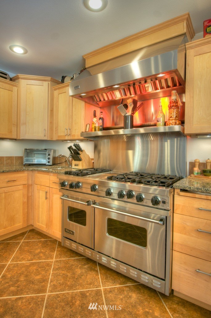 7205 Meridian Road Southeast Olympia, WA 98513 - Photo 5 of 25 Gallery Image 5