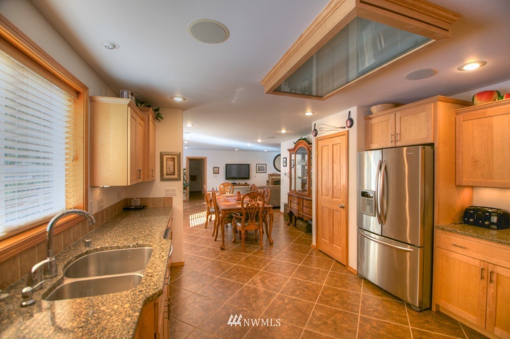 7205 Meridian Road Southeast Olympia, WA 98513 - Photo 6 of 25 Gallery Image 6