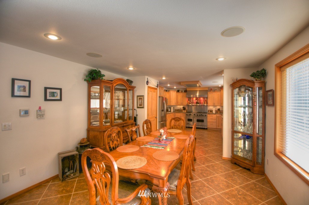7205 Meridian Road Southeast Olympia, WA 98513 - Photo 7 of 25 Gallery Image 7