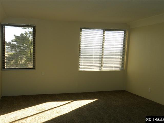 105 Vista Rafael Parkway Reno, NV 89503 - Photo 3 of 8 Photo 3