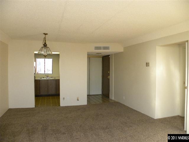 105 Vista Rafael Parkway Reno, NV 89503 - Photo 5 of 8 Photo 5