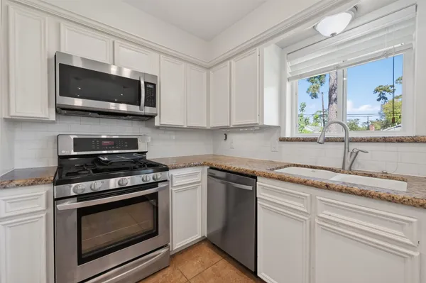 $2,475 | 10214 Londonderry Drive, Houston, TX 77043