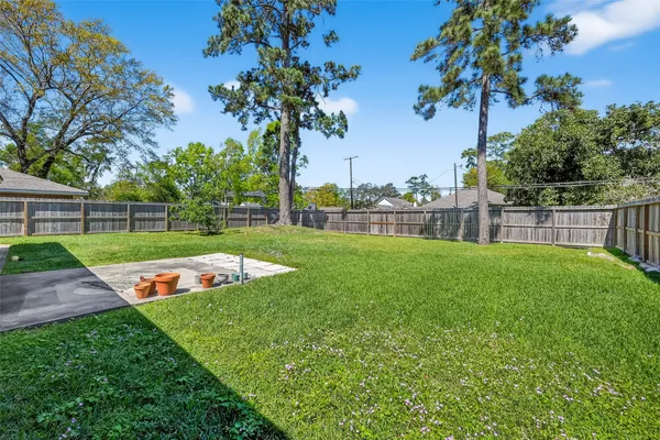 $2,475 | 10214 Londonderry Drive, Houston, TX 77043