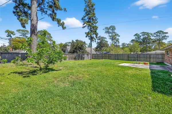 $2,475 | 10214 Londonderry Drive, Houston, TX 77043