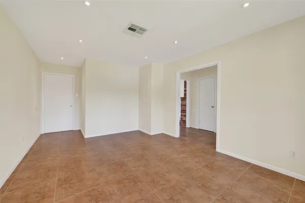 $2,475 | 10214 Londonderry Drive, Houston, TX 77043