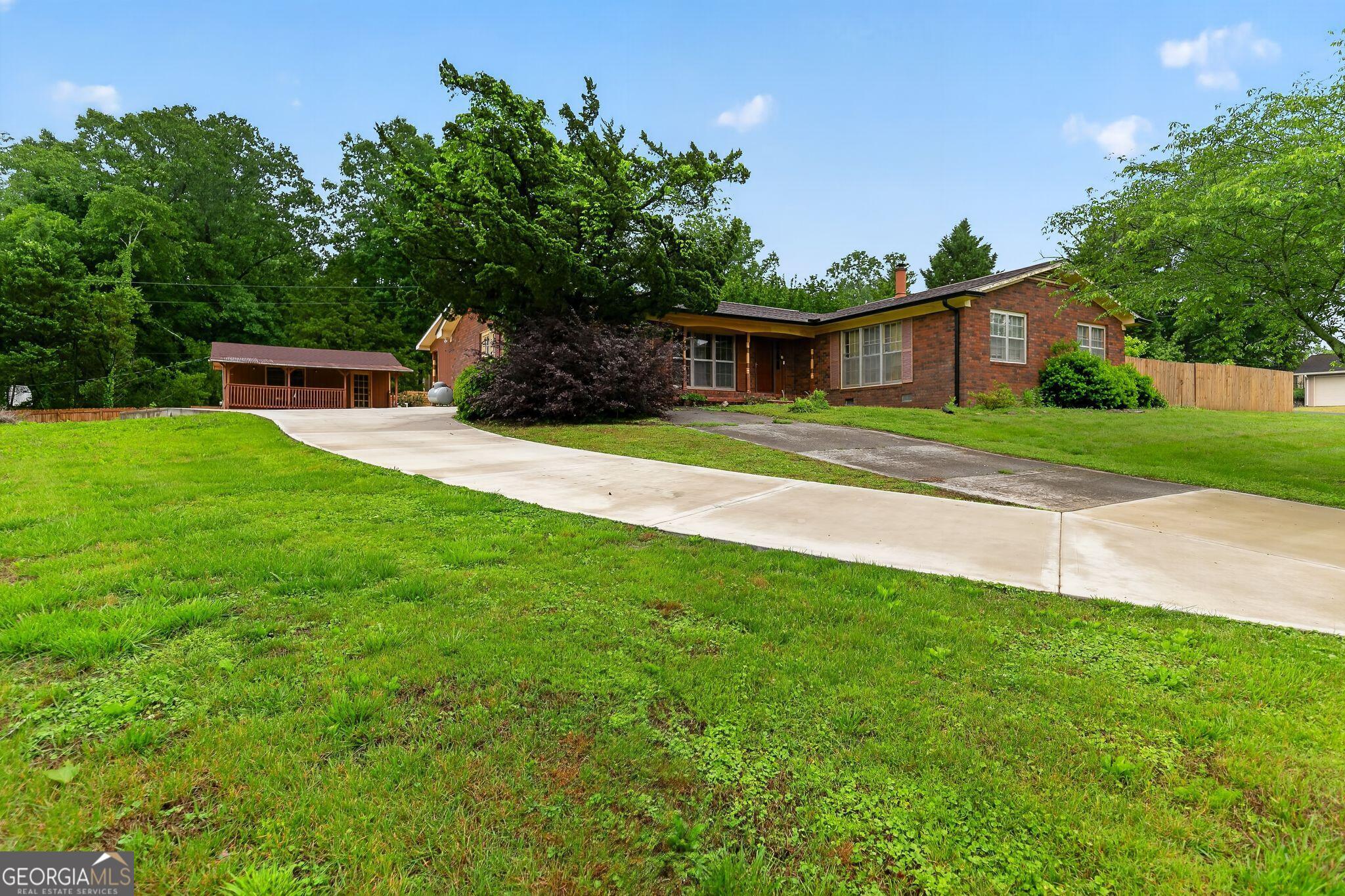 127 Rains Circle Summerville, GA 30747 - Photo 3 of 26