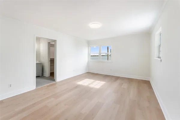 $3,000 | 5 Tiki Circle, Tiki Island, TX 77554