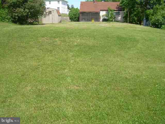313 Wedgewood Road Harrisburg, PA 17109 - Photo 3 of 5 Gallery Image 3