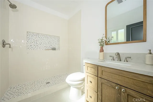 $924,900 | 4524 2nd Avenue, Los Angeles, CA 90043