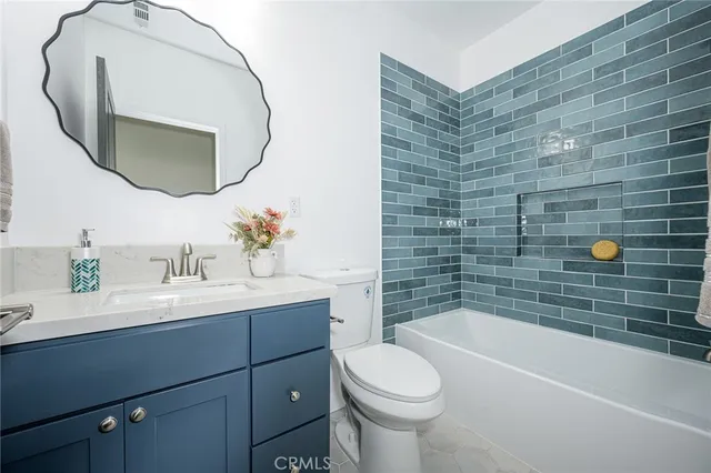 $924,900 | 4524 2nd Avenue, Los Angeles, CA 90043