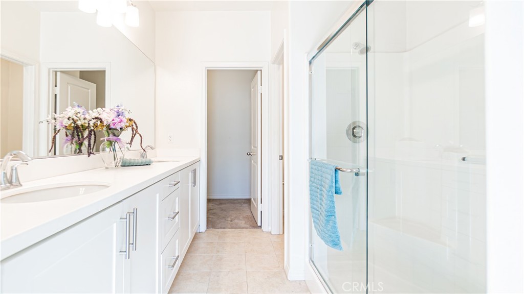 11123 Legion Loop, Unit 101 El Monte, CA 91731 - Photo 29 of 30 Master Bath