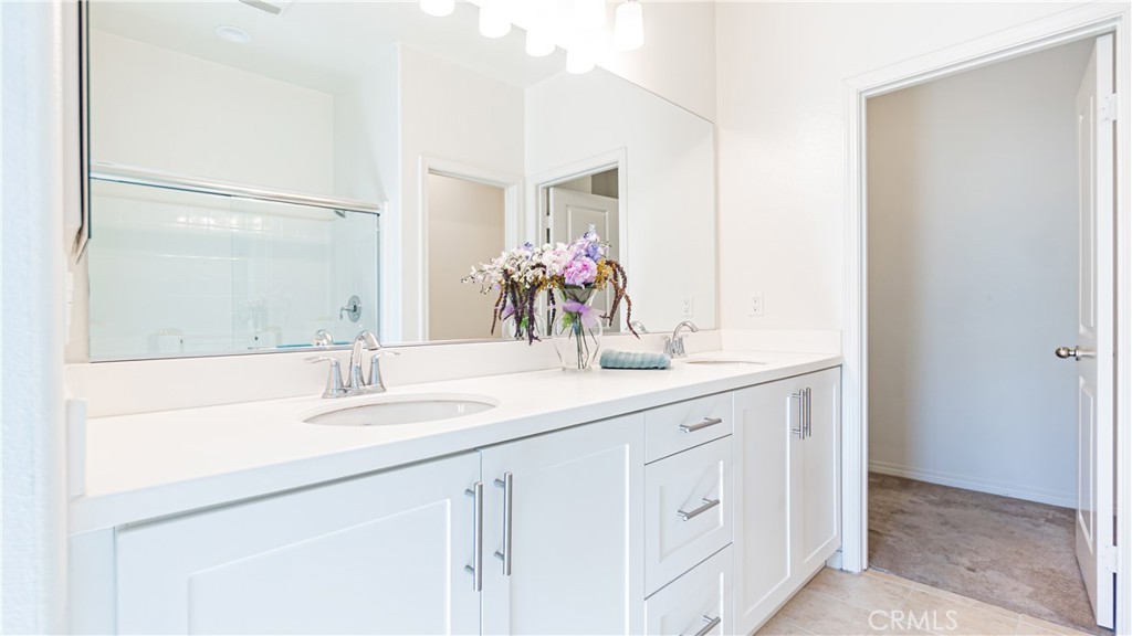 11123 Legion Loop, Unit 101 El Monte, CA 91731 - Photo 8 of 30 Master Bathroom