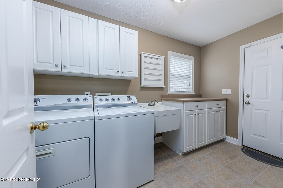 404 Neuchatel Road New Bern, NC 28562 - Photo 10 of 20 IMG_9526-Edit