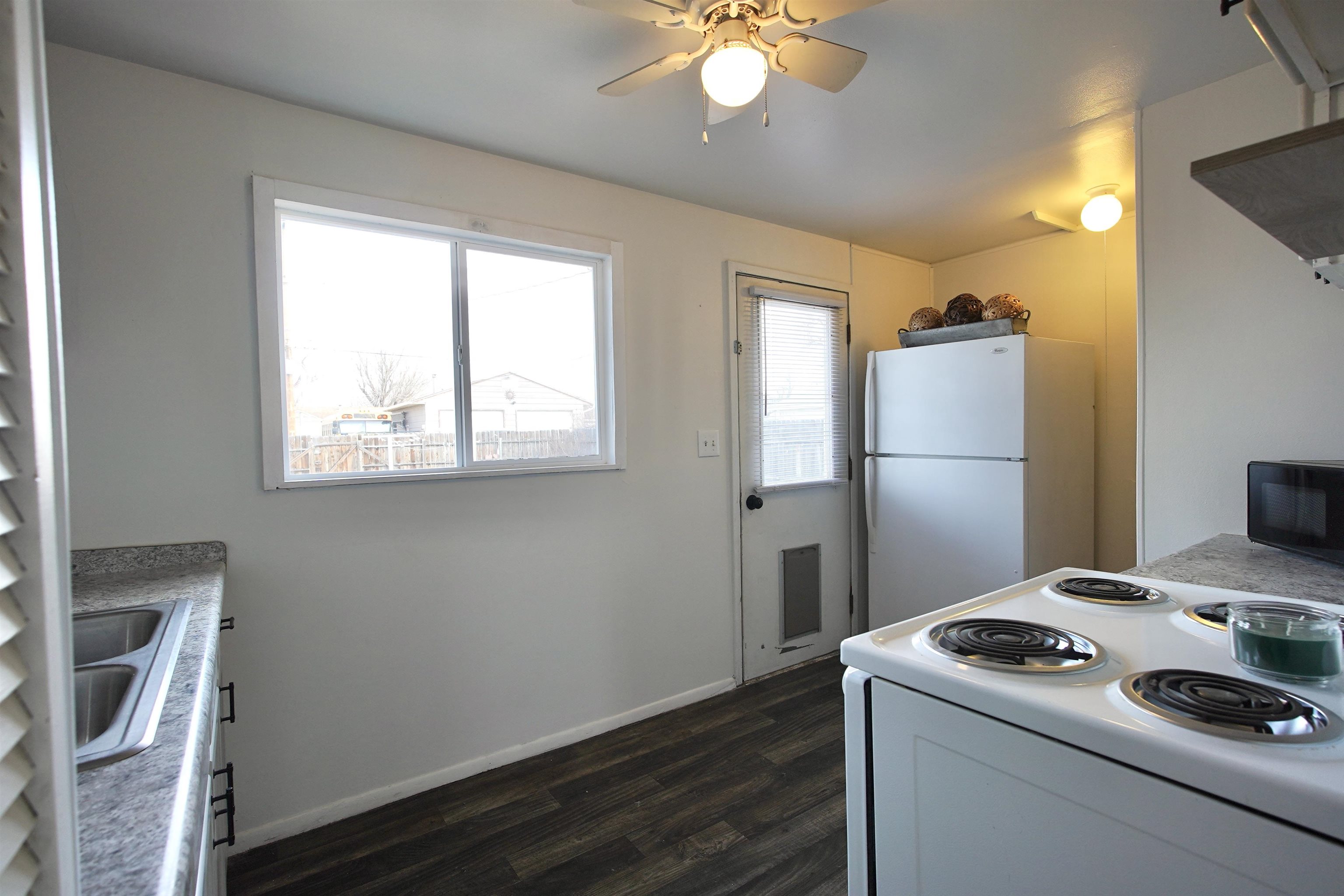 1537 Kit Carson Avenue Casper, WY 82604 - Photo 5 of 15