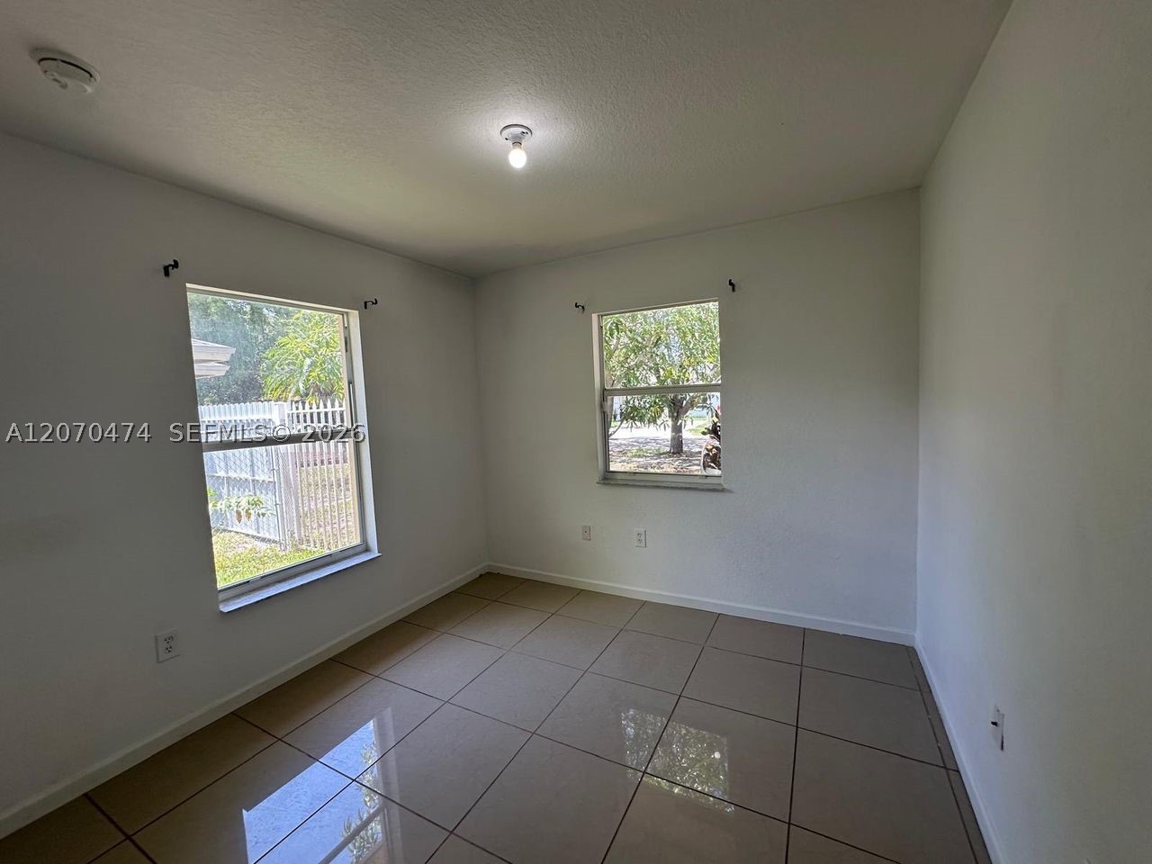 14152 Southwest 288th Terrace Homestead, FL 33033 - Photo 12 of 30 Gallery Image 12