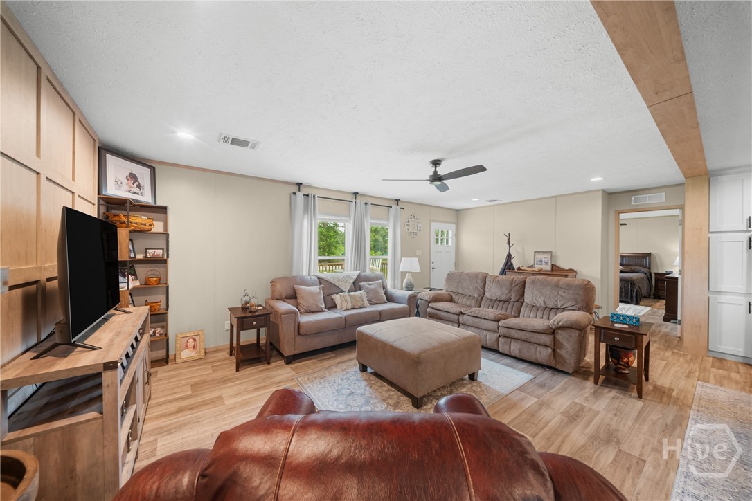 524 Smith Road Waycross, GA 31503 - Photo 9 of 33