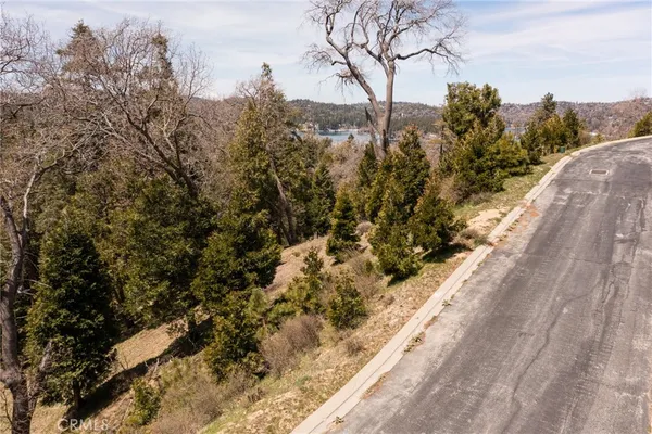 $250,000 | 226 Hidden Forest Road, Lake Arrowhead, CA 92352