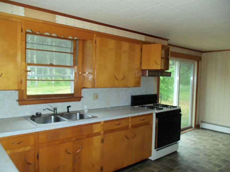 206 Post Road Bowdoin, ME 04287 - Photo 4 of 17 Kitchen.