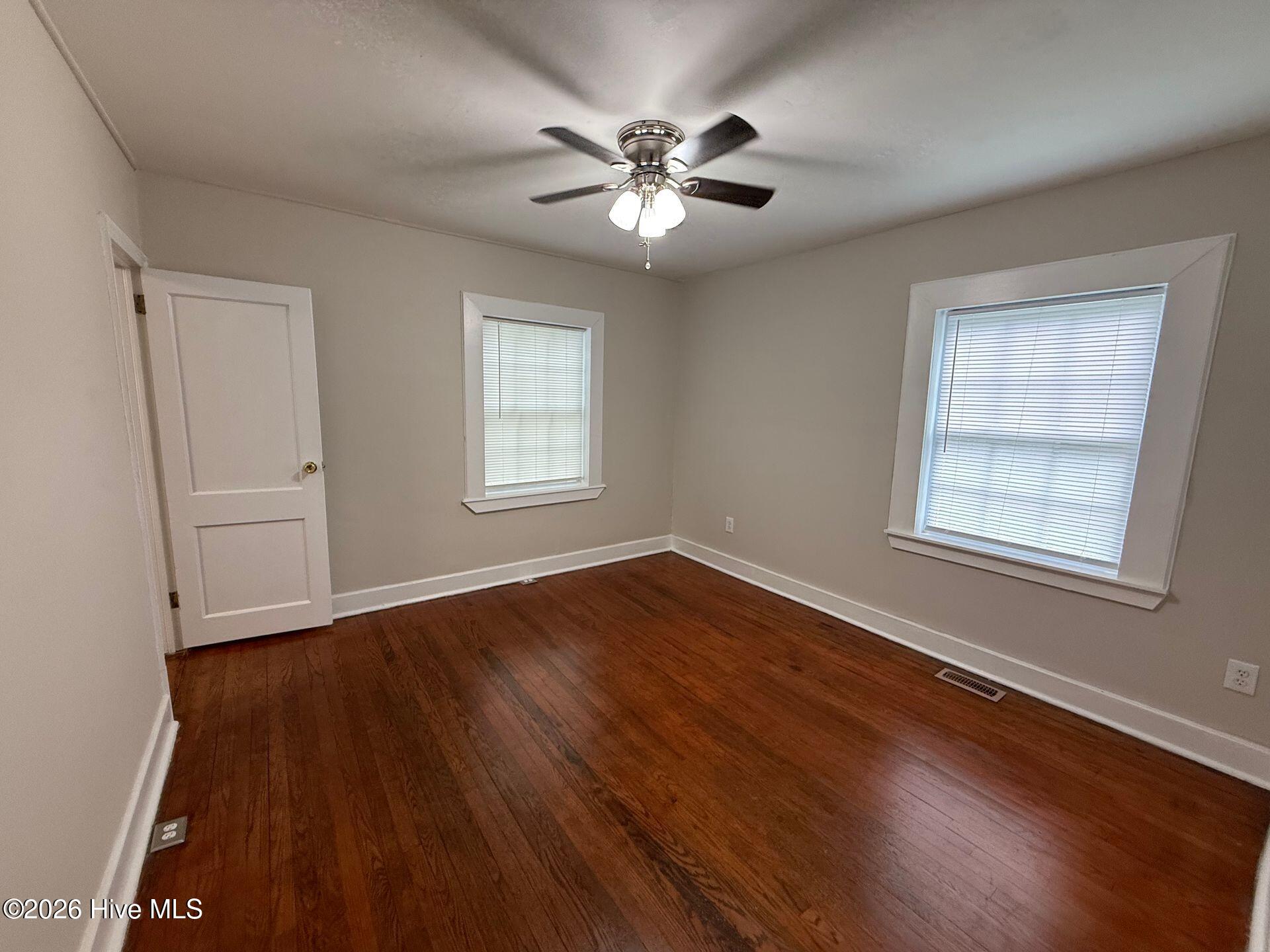 206 Queens Road Jacksonville, NC 28540 - Photo 9 of 13
