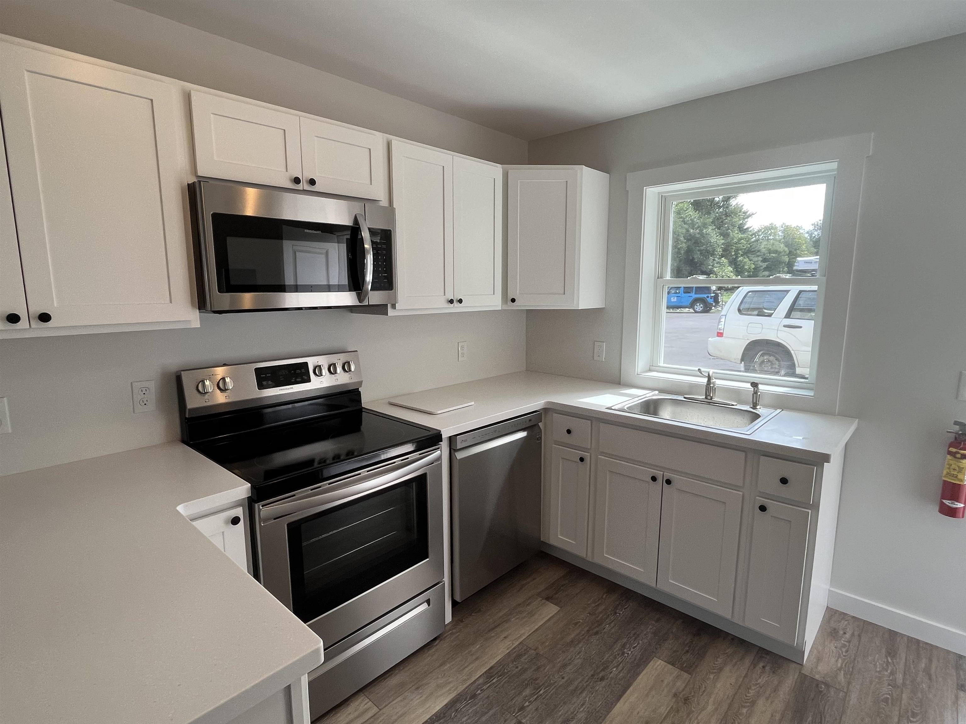 661 Laporte Road Morristown, VT 05661 - Photo 3 of 10