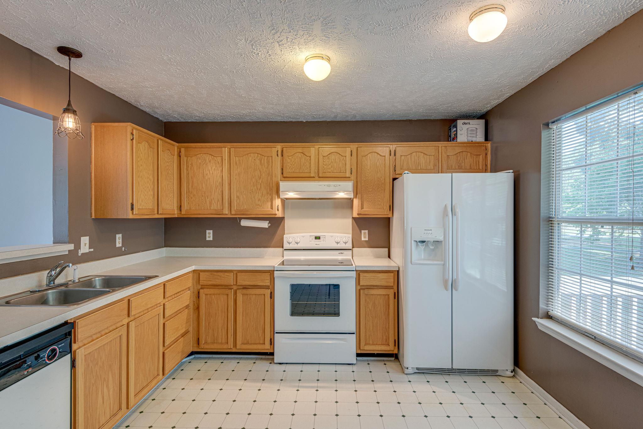 315 Preacher Road Charlotte, TN 37036 - Photo 11 of 26 All Appliances Remain!