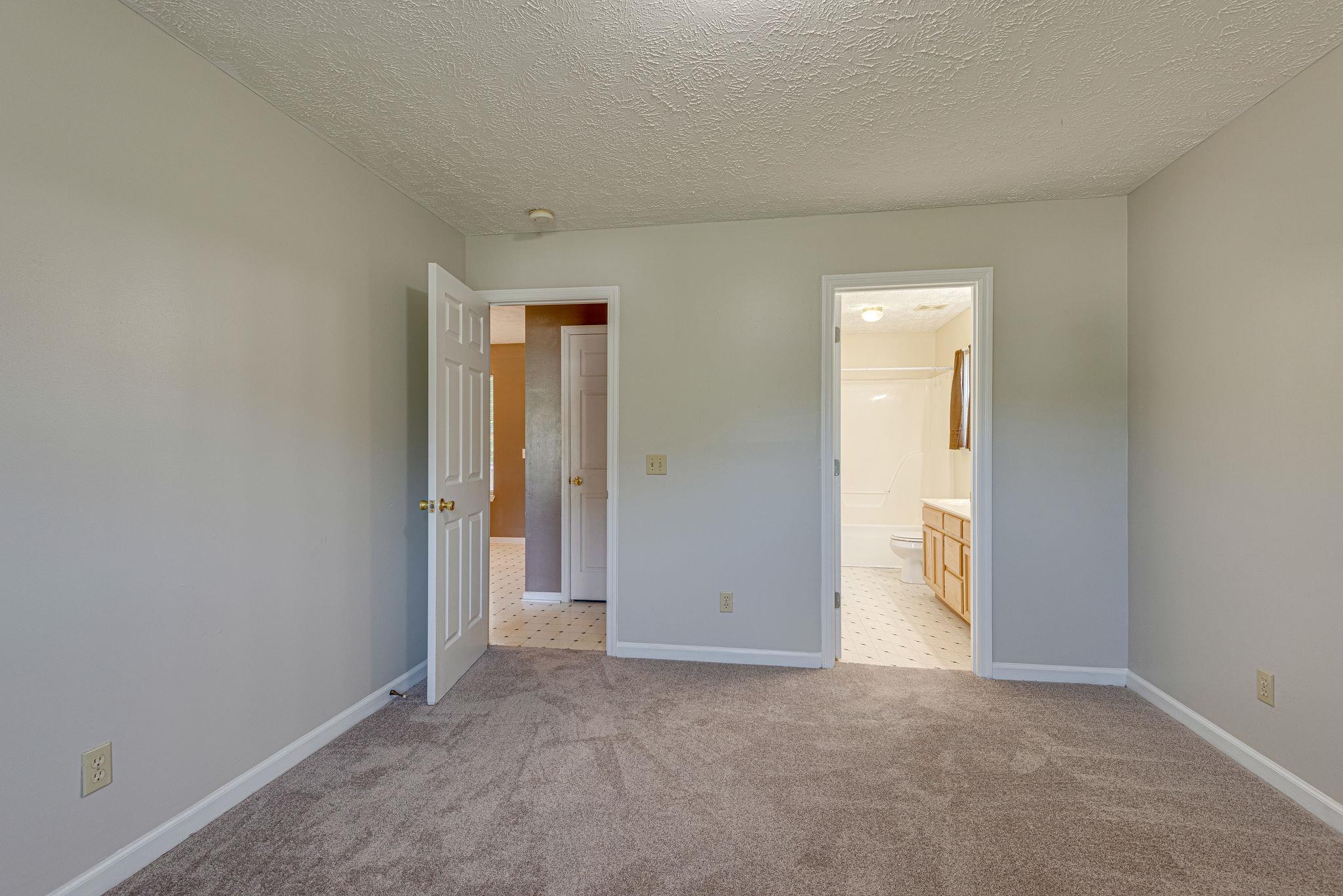 315 Preacher Road Charlotte, TN 37036 - Photo 14 of 26 Gallery Image 14