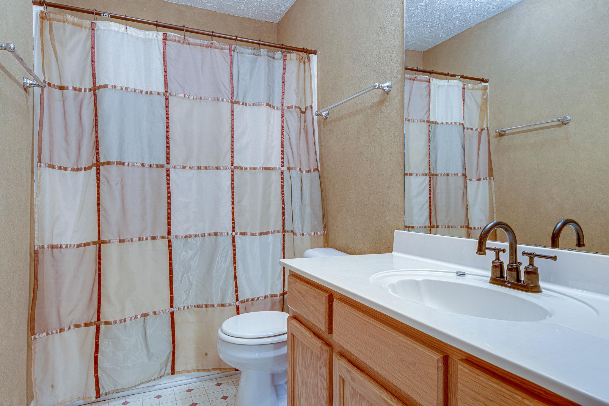 315 Preacher Road Charlotte, TN 37036 - Photo 21 of 26 Hall Bath