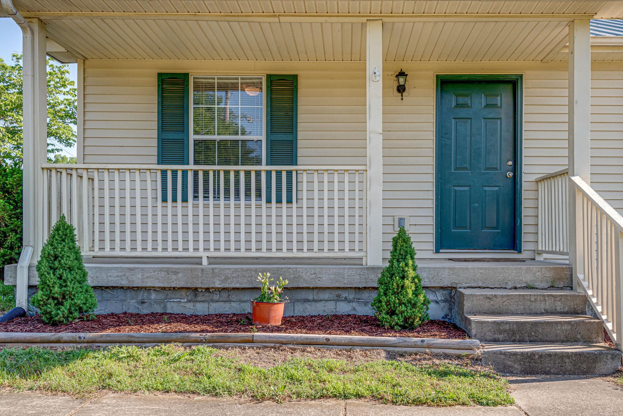 315 Preacher Road Charlotte, TN 37036 - Photo 4 of 26 Gallery Image 4