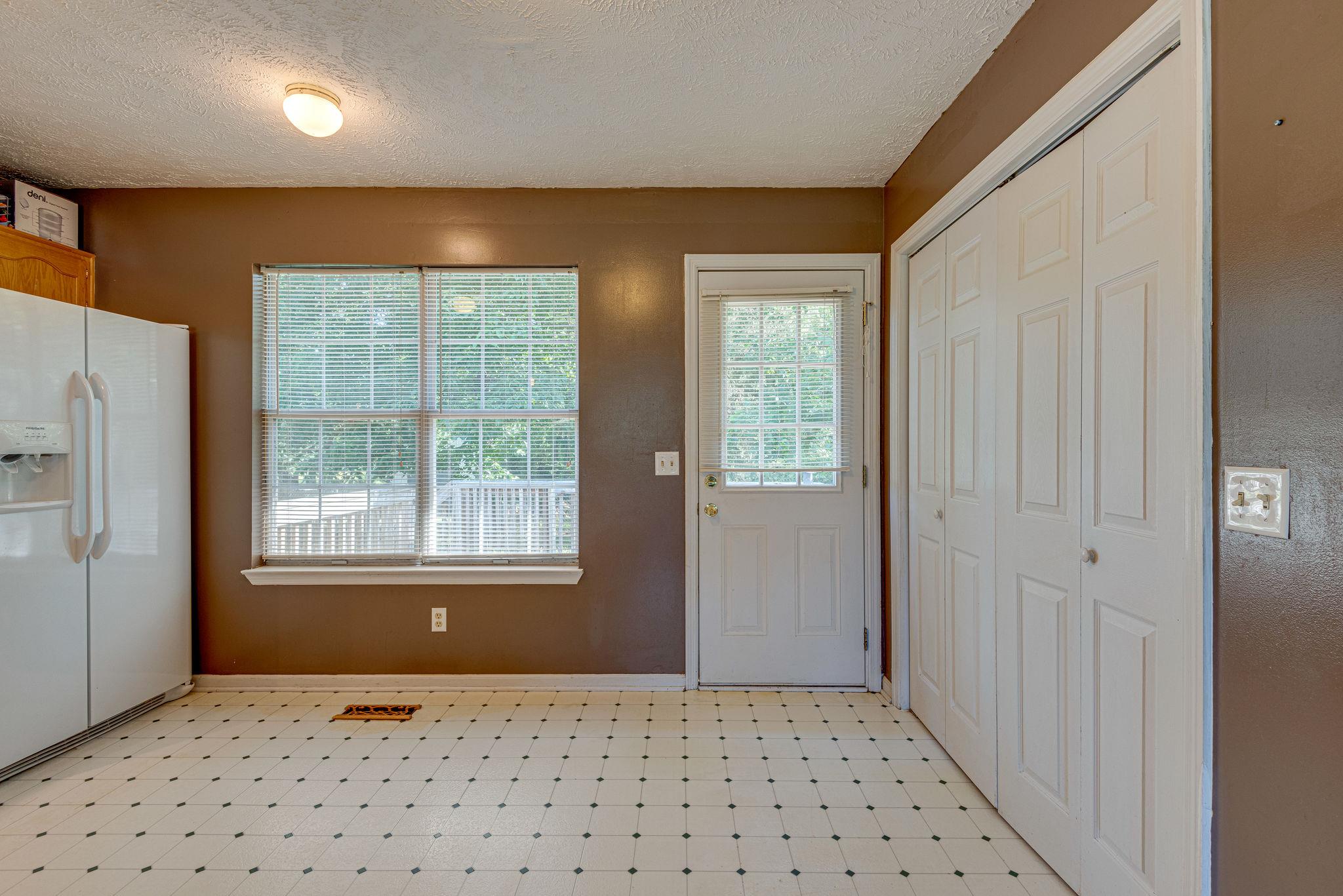 315 Preacher Road Charlotte, TN 37036 - Photo 8 of 26 Gallery Image 8