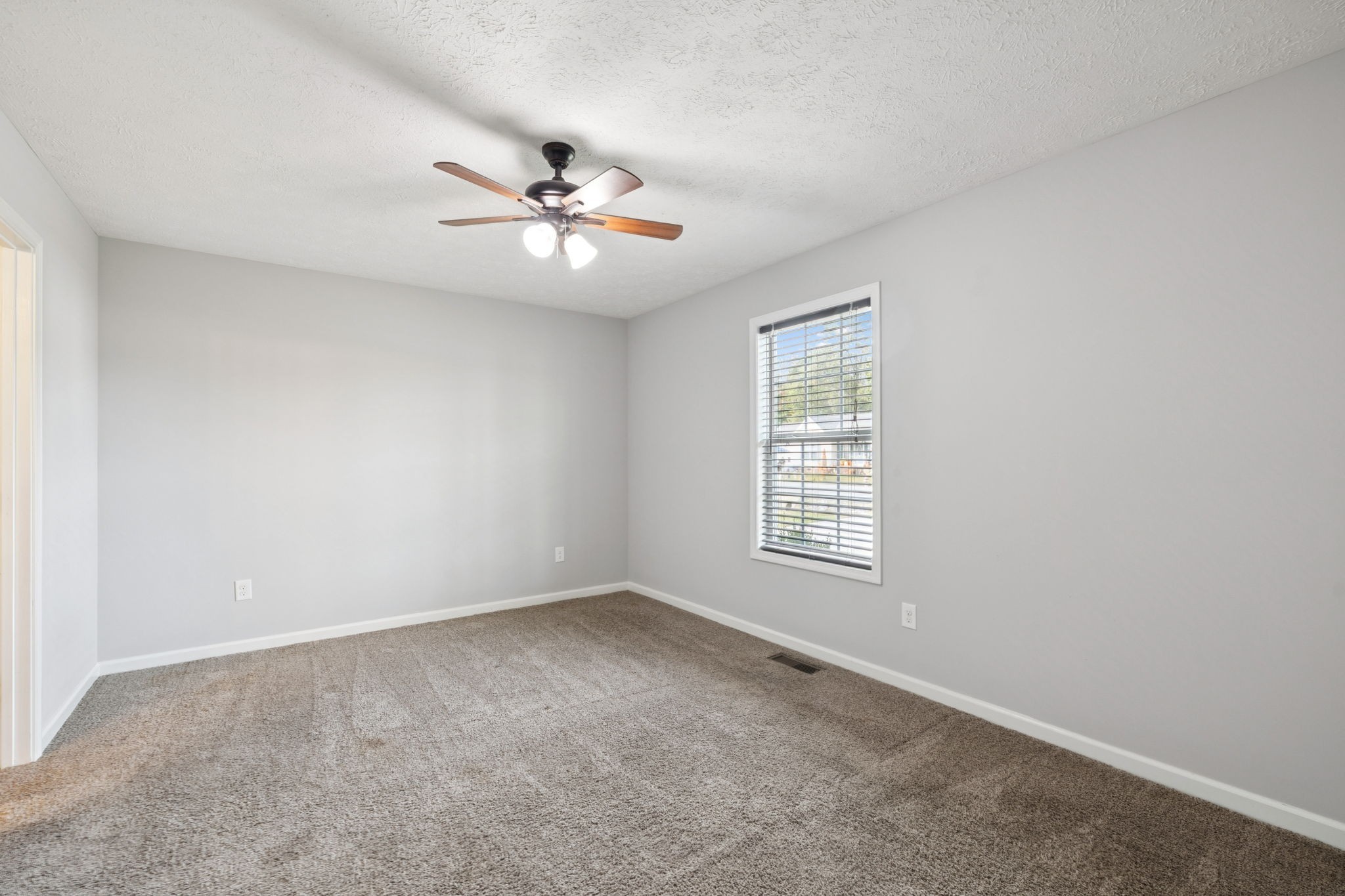 538 Indian Springs Circle Manchester, TN 37355 - Photo 24 of 59 a view of an empty room with a window