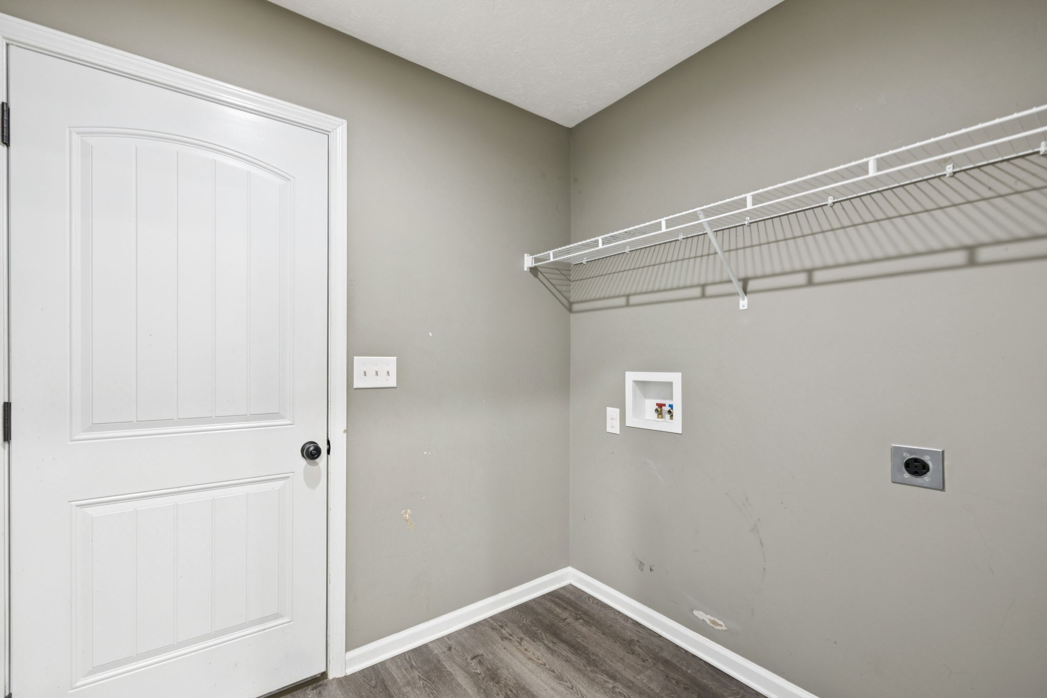 538 Indian Springs Circle Manchester, TN 37355 - Photo 36 of 59 a view of utility room