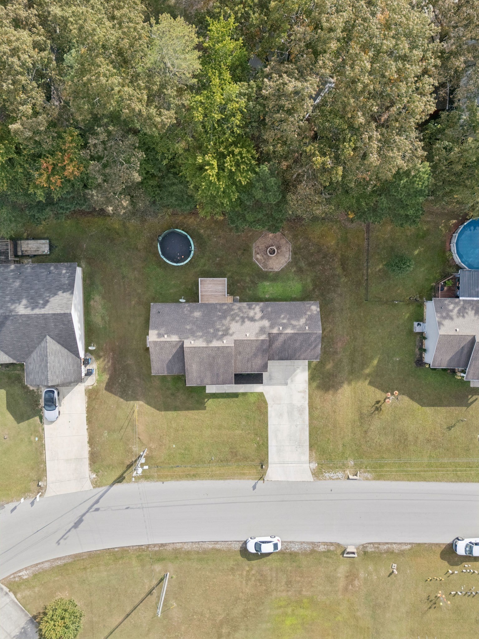 538 Indian Springs Circle Manchester, TN 37355 - Photo 45 of 59 an aerial view of a house with pool yard and outdoor seating