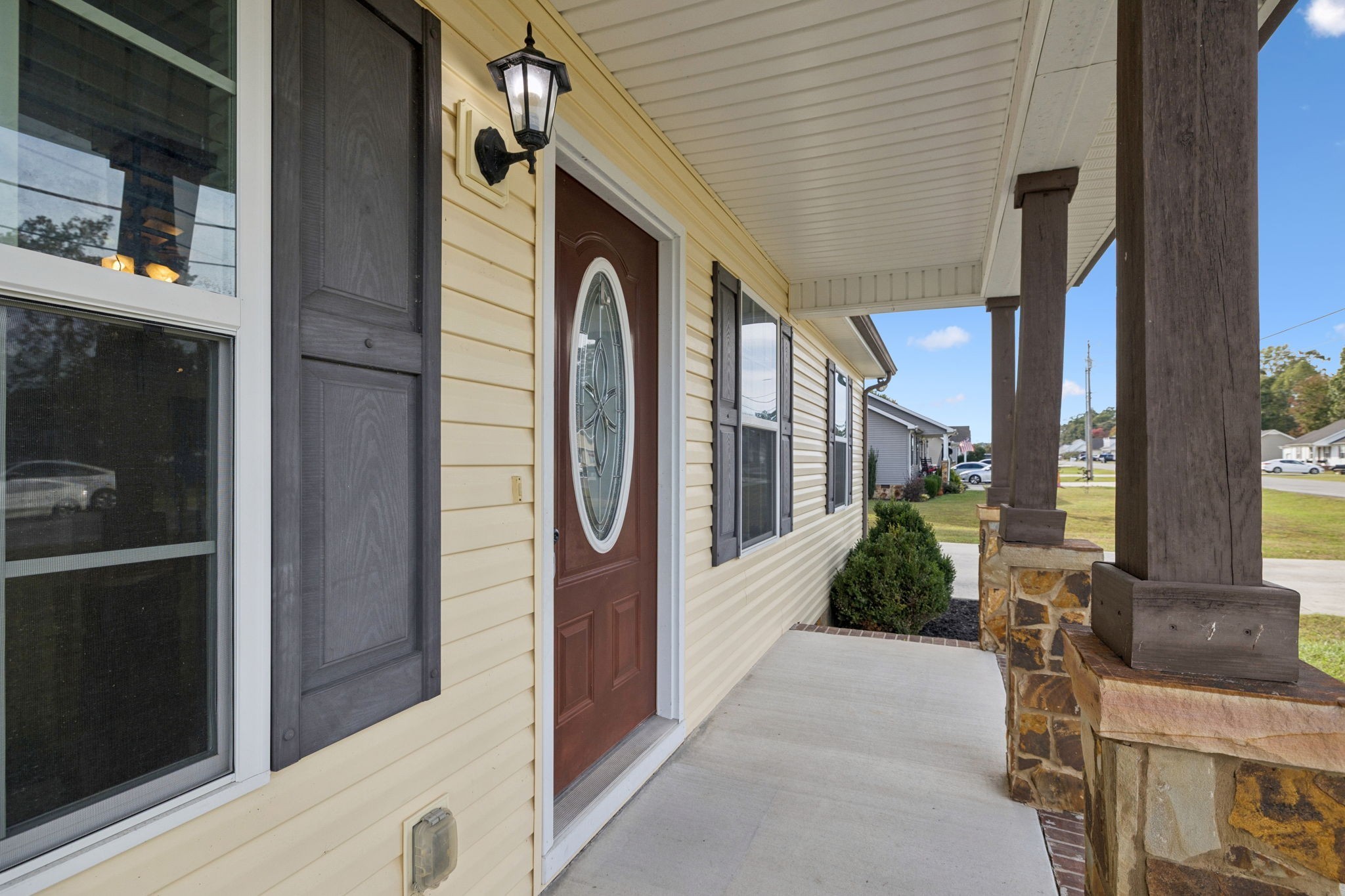 538 Indian Springs Circle Manchester, TN 37355 - Photo 56 of 59 a view of a house with a porch