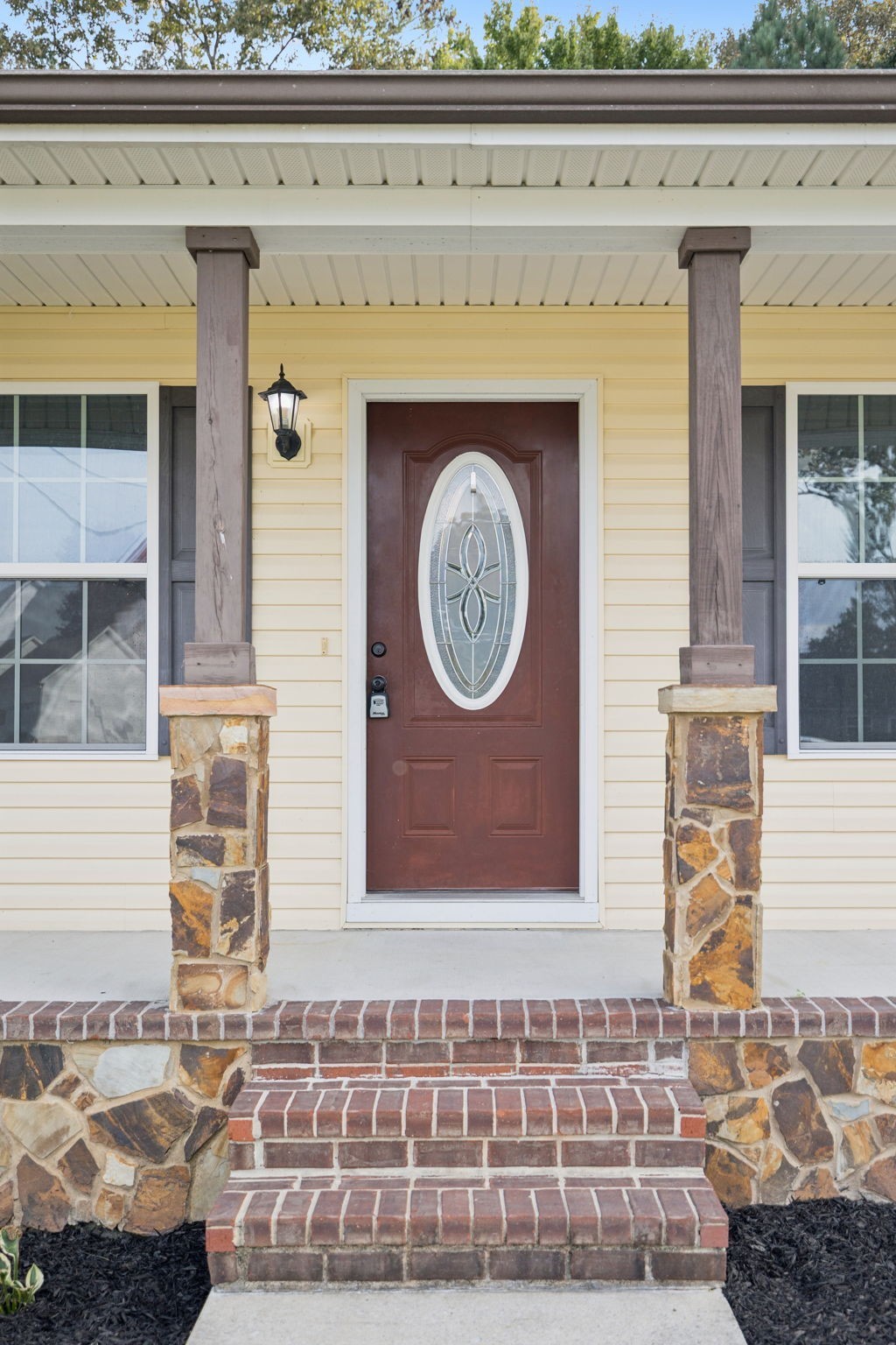 538 Indian Springs Circle Manchester, TN 37355 - Photo 57 of 59 a front view of a house