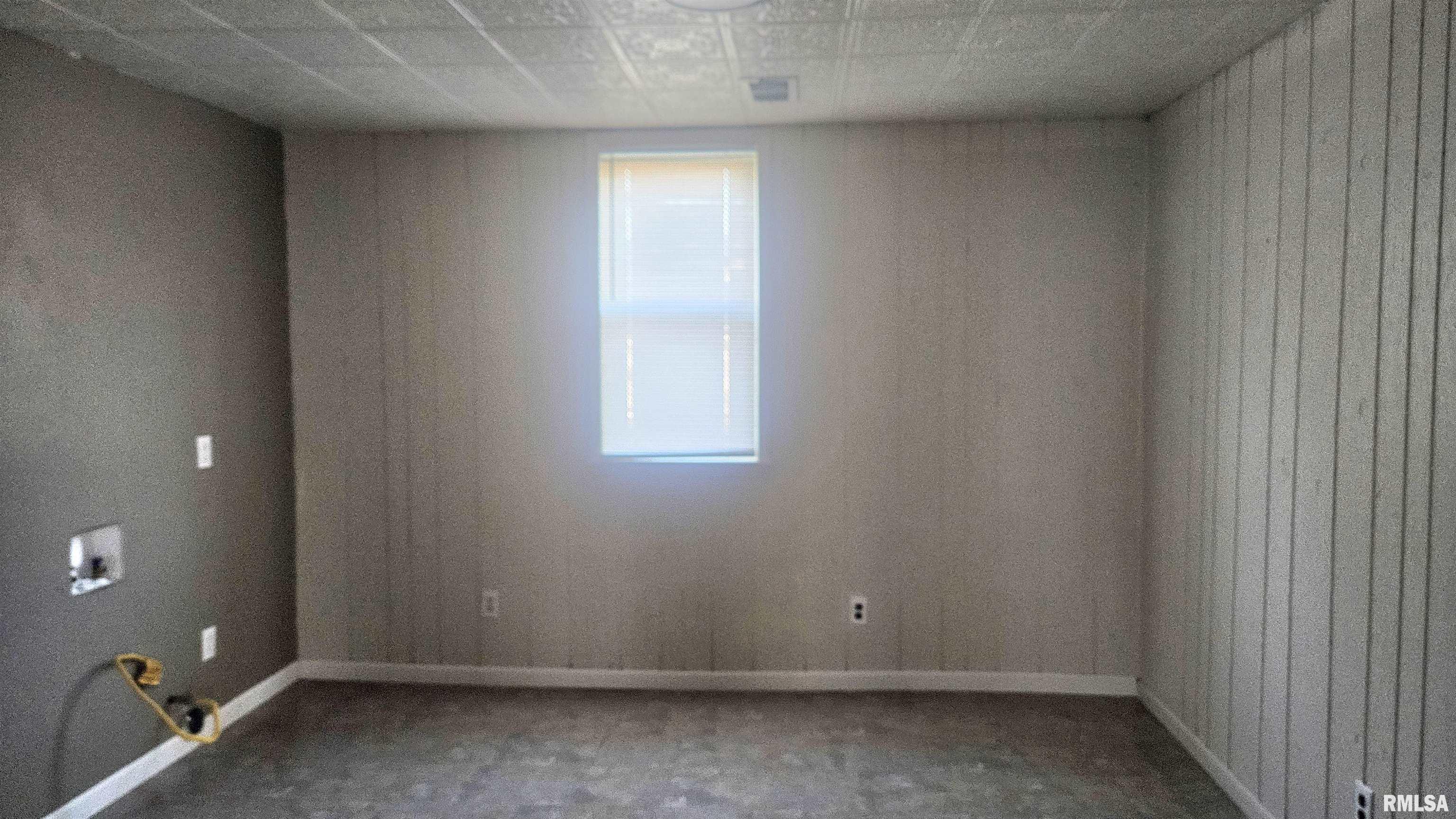 428 North Main Street Lewistown, IL 61542 - Photo 17 of 50