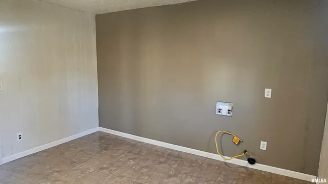 $95,000 | 428 North Main Street, Lewistown, IL 61542