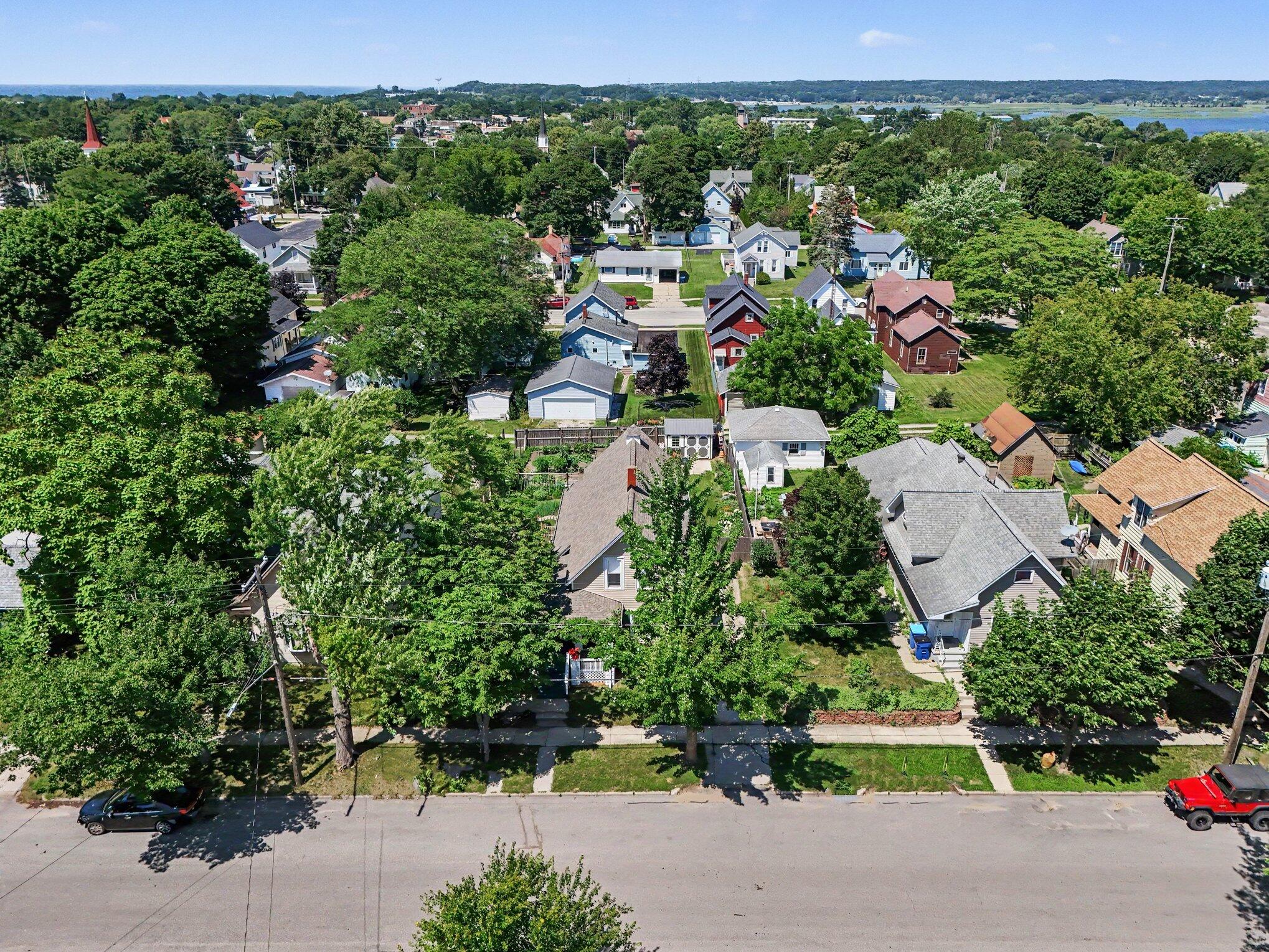280 7th Street Manistee, MI 49660 - Photo 30 of 32 031_file_5434