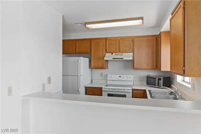 $195,000 | 2191 Bay Club Drive, Unit 204, Laughlin, NV 89029