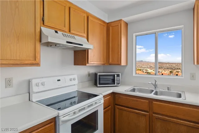 $195,000 | 2191 Bay Club Drive, Unit 204, Laughlin, NV 89029