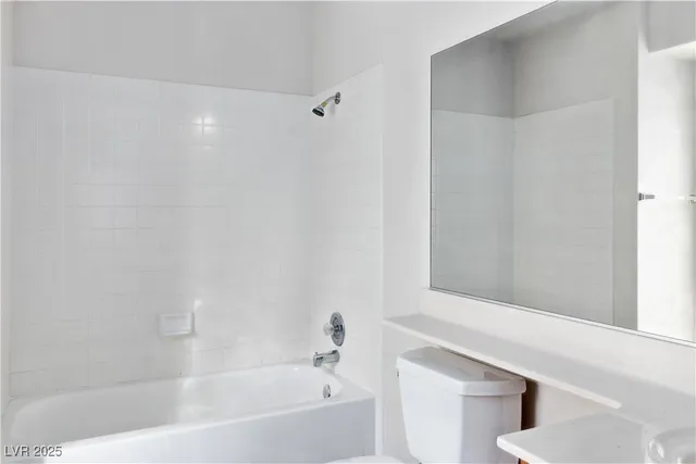 $195,000 | 2191 Bay Club Drive, Unit 204, Laughlin, NV 89029