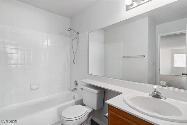 $195,000 | 2191 Bay Club Drive, Unit 204, Laughlin, NV 89029