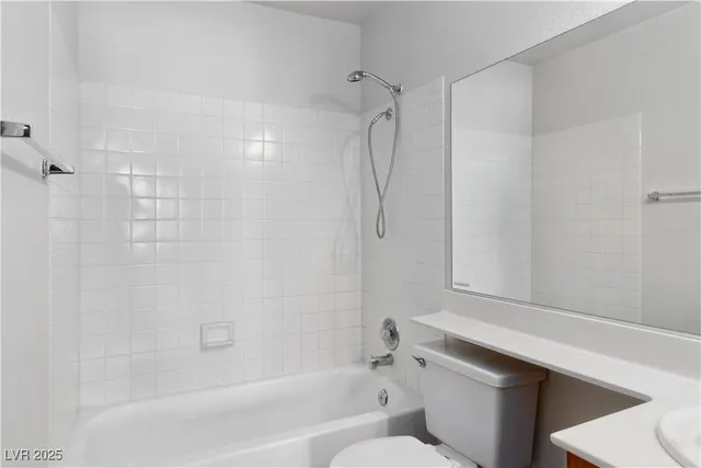 $195,000 | 2191 Bay Club Drive, Unit 204, Laughlin, NV 89029