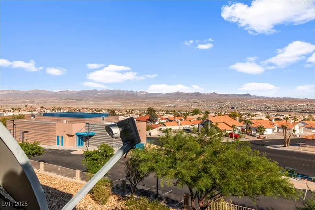 $195,000 | 2191 Bay Club Drive, Unit 204, Laughlin, NV 89029