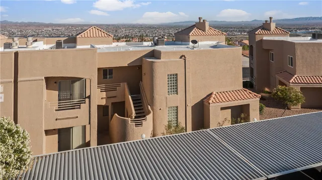 $195,000 | 2191 Bay Club Drive, Unit 204, Laughlin, NV 89029